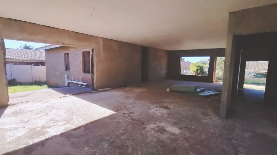 3 Bedroom Property for Sale in Wavecrest Eastern Cape